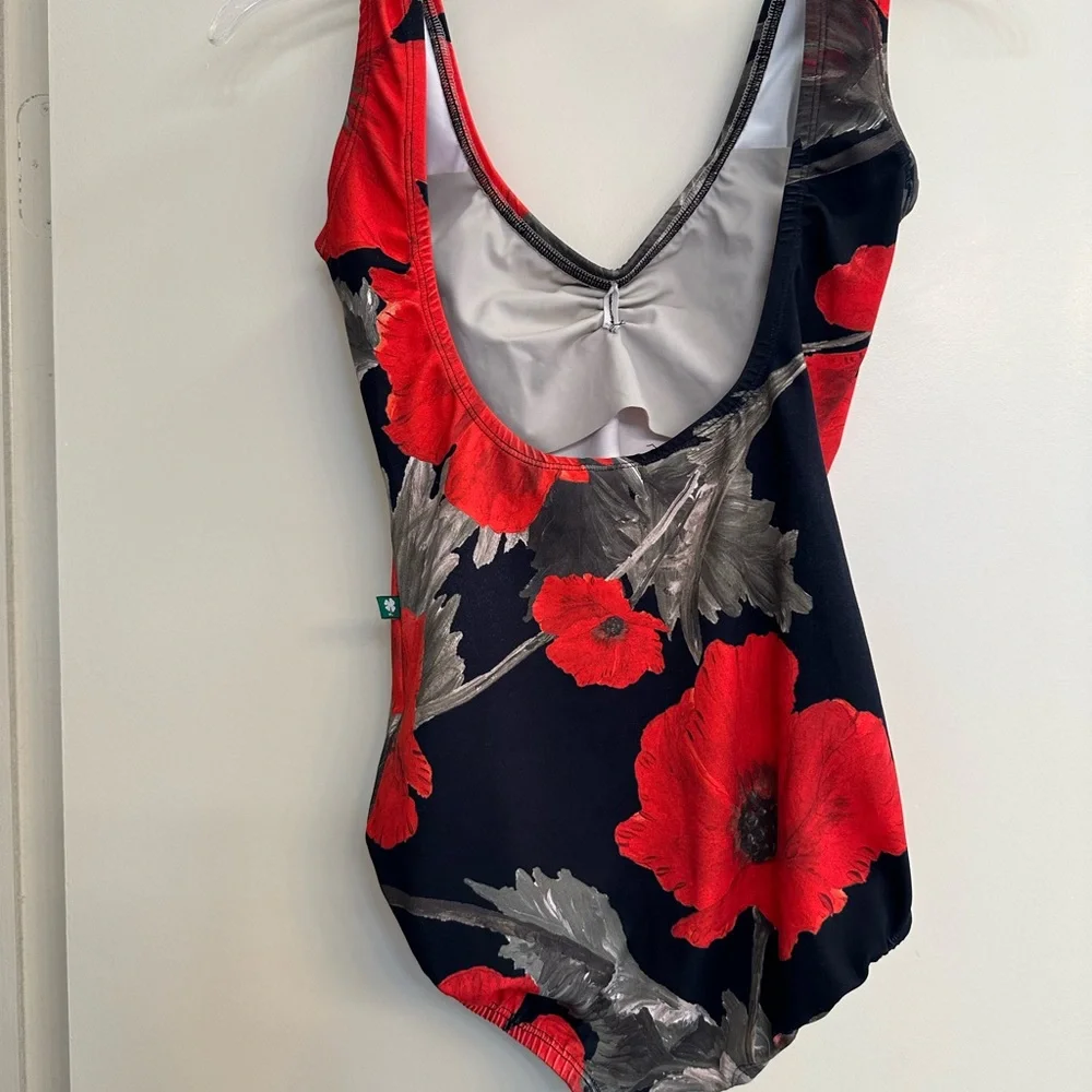 Luckyleo - Picture 2 of 2